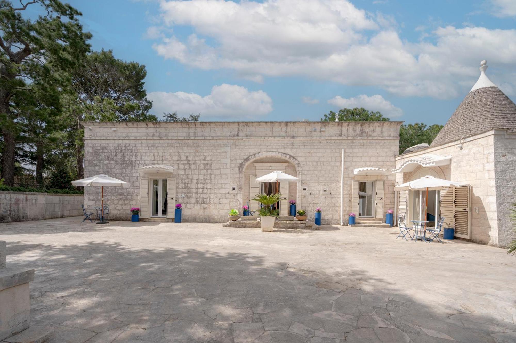 Вилла Borgo Lucia Сельва-ди-Фазано Экстерьер фото